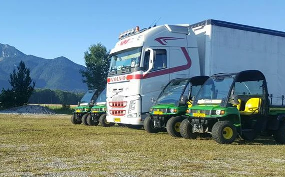 Lieferung und Abholung von gemieteten Gatoren, Golfcarts und Offroad-Fahrzeugen durch gator-mieten.de