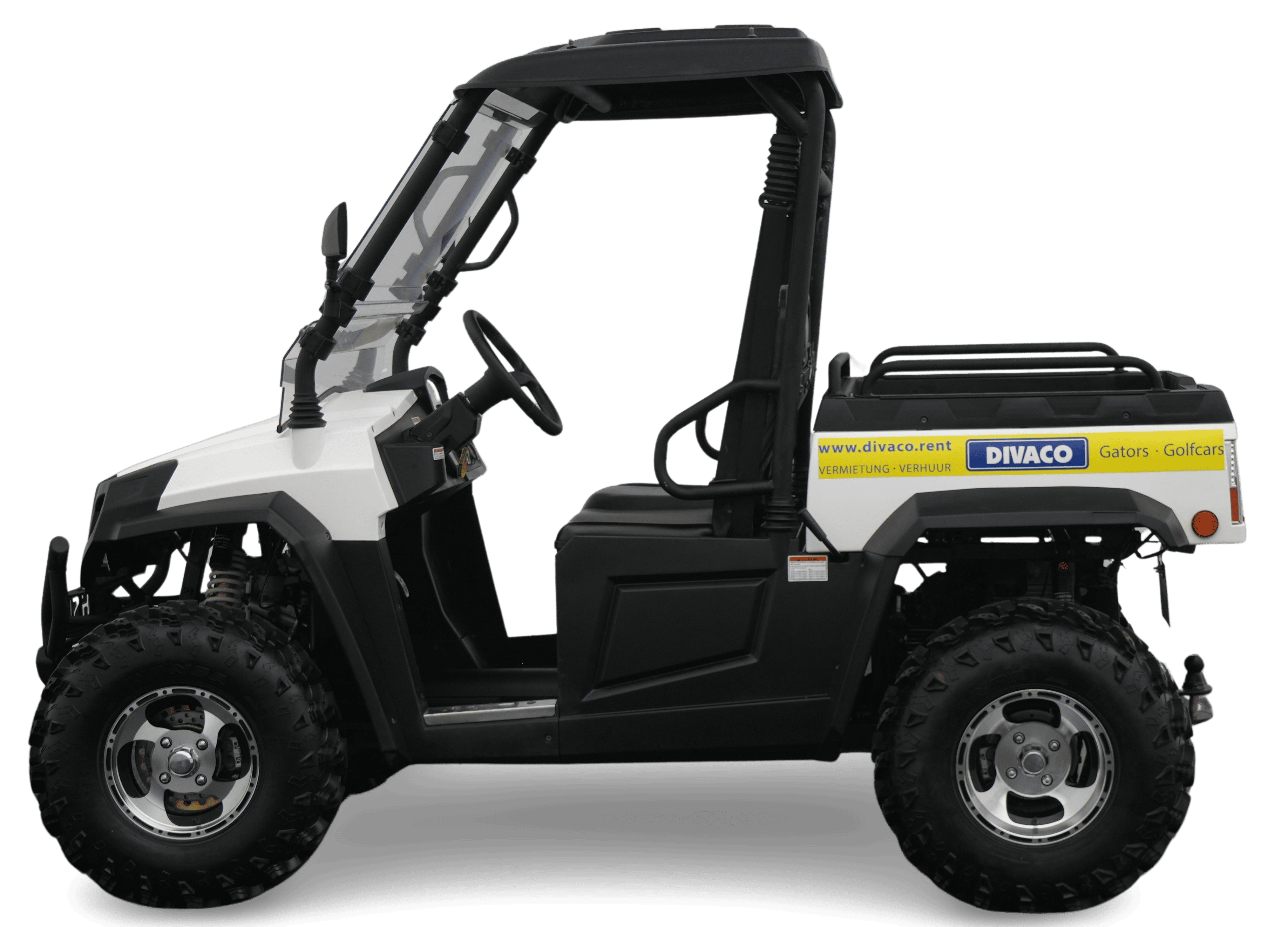 Elektrisches Offroad 4x4 Nutzfahrzeug mit Ladefläche und Dach auf Baustelle – gator-mieten.de